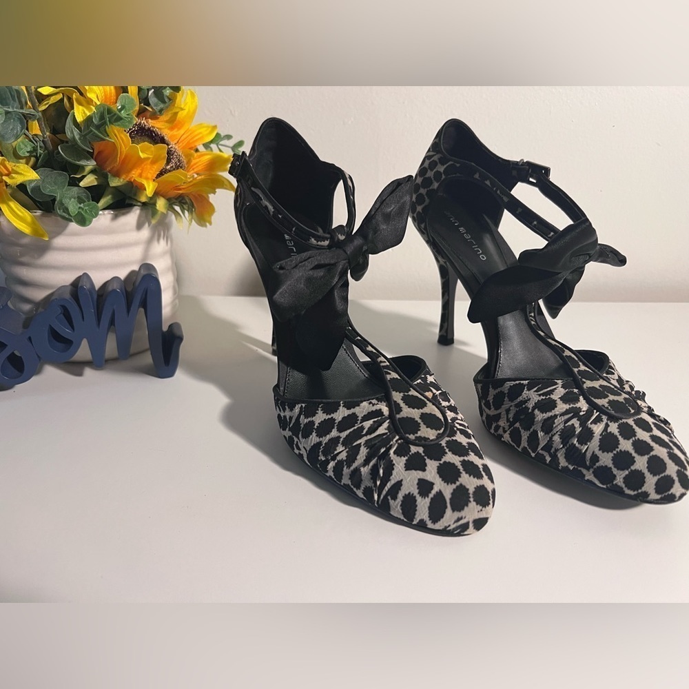 Ann Marino Nepal Heels (Size 10)